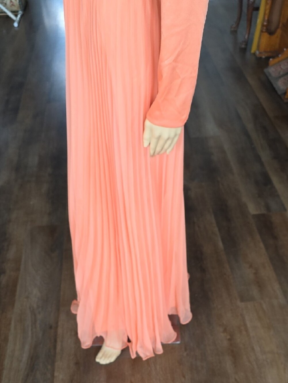 1970s JC Penney Coral Pleated V-Neck Long-Sleeve Maxi Dress - Picture 7 of 9